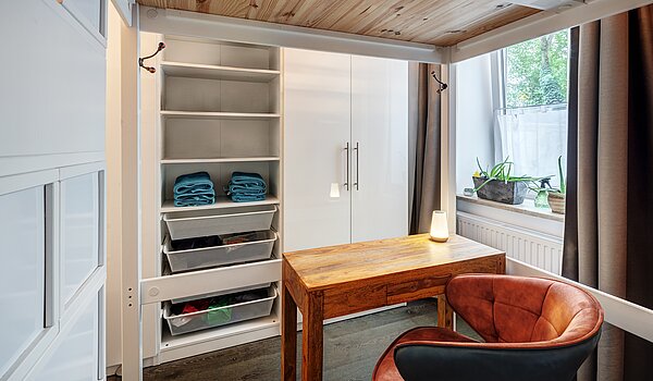 一楼公寓 与 2 房间 | München-Sendling | 703811 | Kleiderschrank