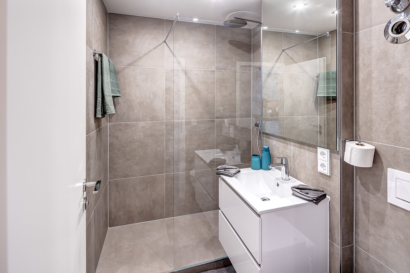 公寓 与 1 房间 | München-Pasing | 70302 | Große Dusche
