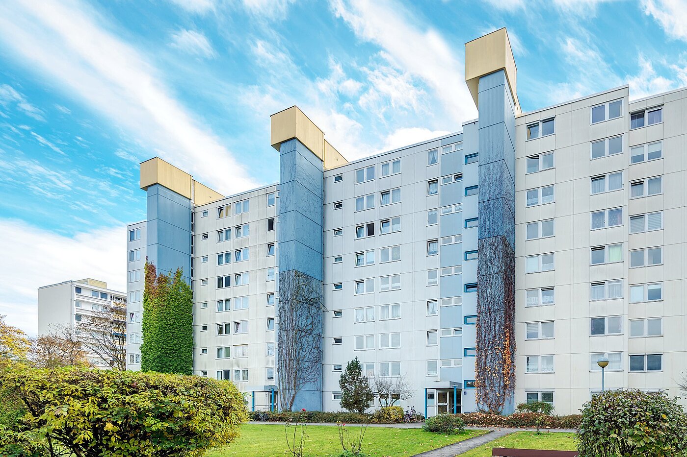 多层公寓 与 3 房间 | München-Perlach | 2010ML5 | Fassadenansicht