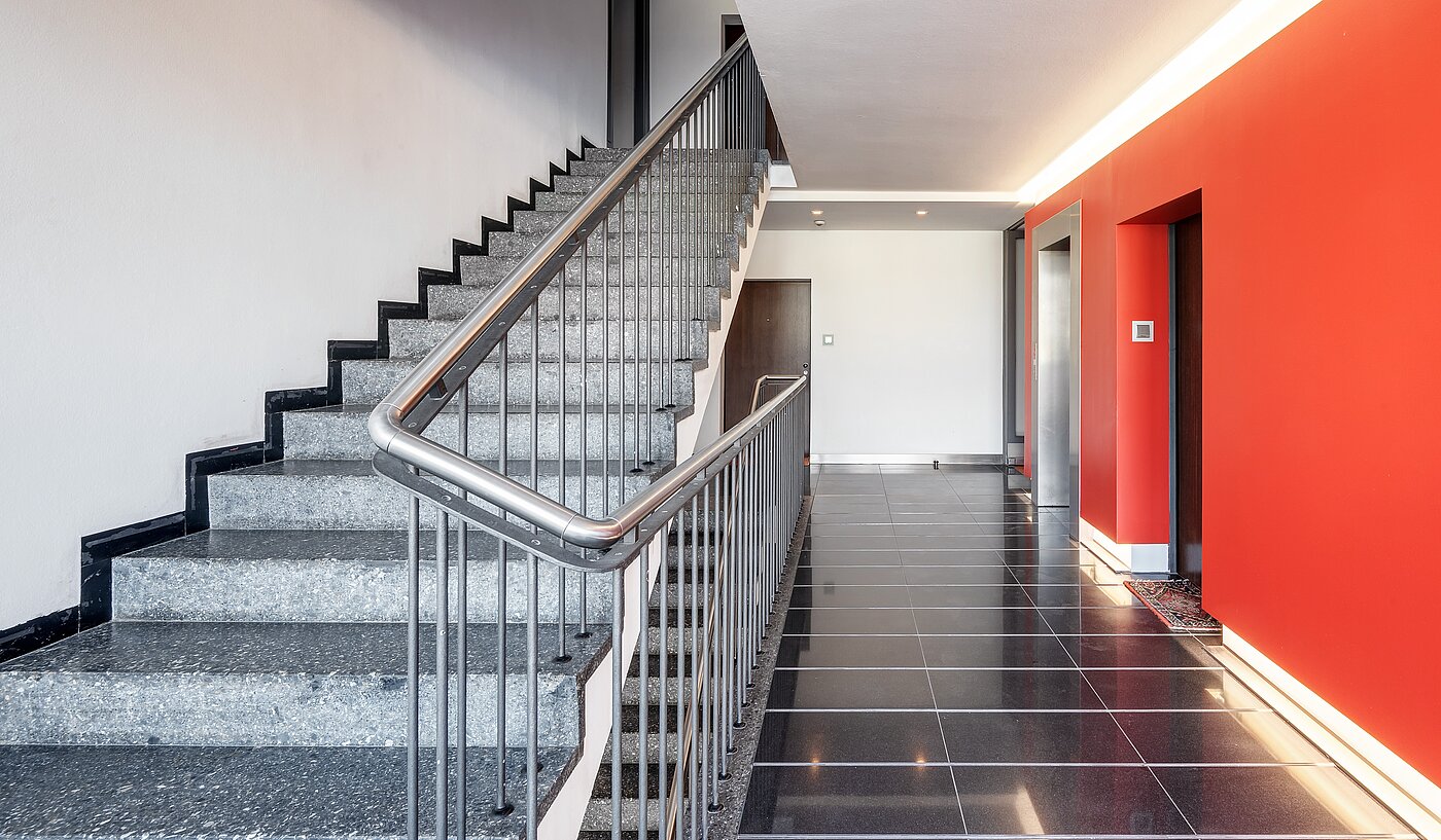 多层公寓 与 1 房间 | München-Haidhausen | 70022 | Gepflegtes Treppenhaus