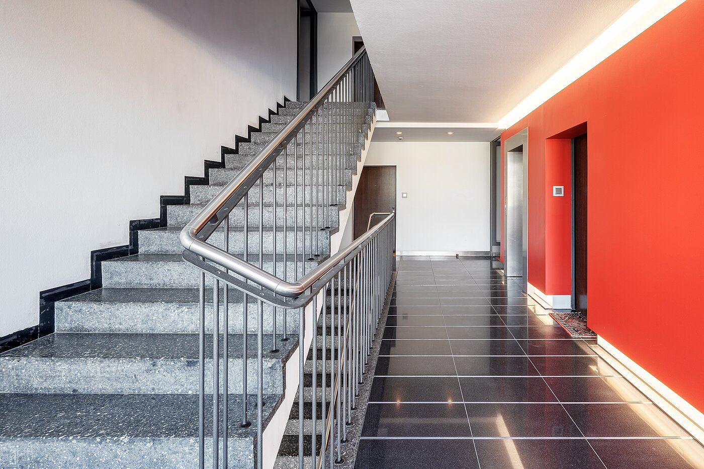 多层公寓 与 1 房间 | München-Haidhausen | 70022 | Gepflegtes Treppenhaus