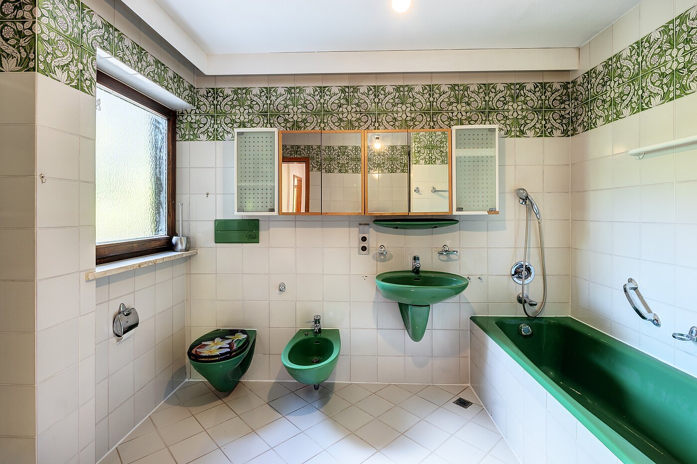 排角屋 与 5 房间 | Penzberg | 701121 | Bad mit Badewanne...