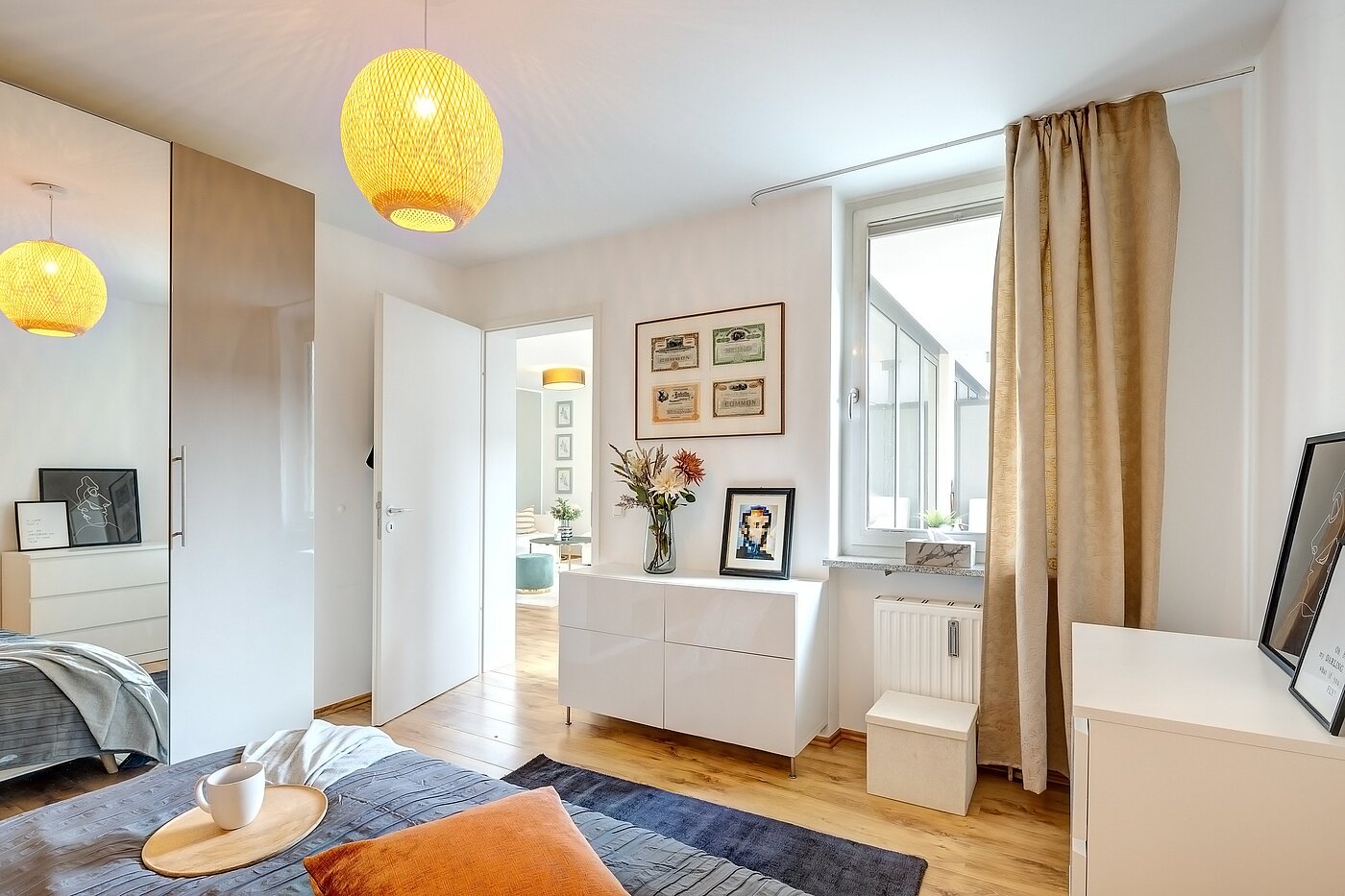 多层公寓 与 2 房间 | München-Maxvorstadt | 70001 | Mit Blick auf den Balkon