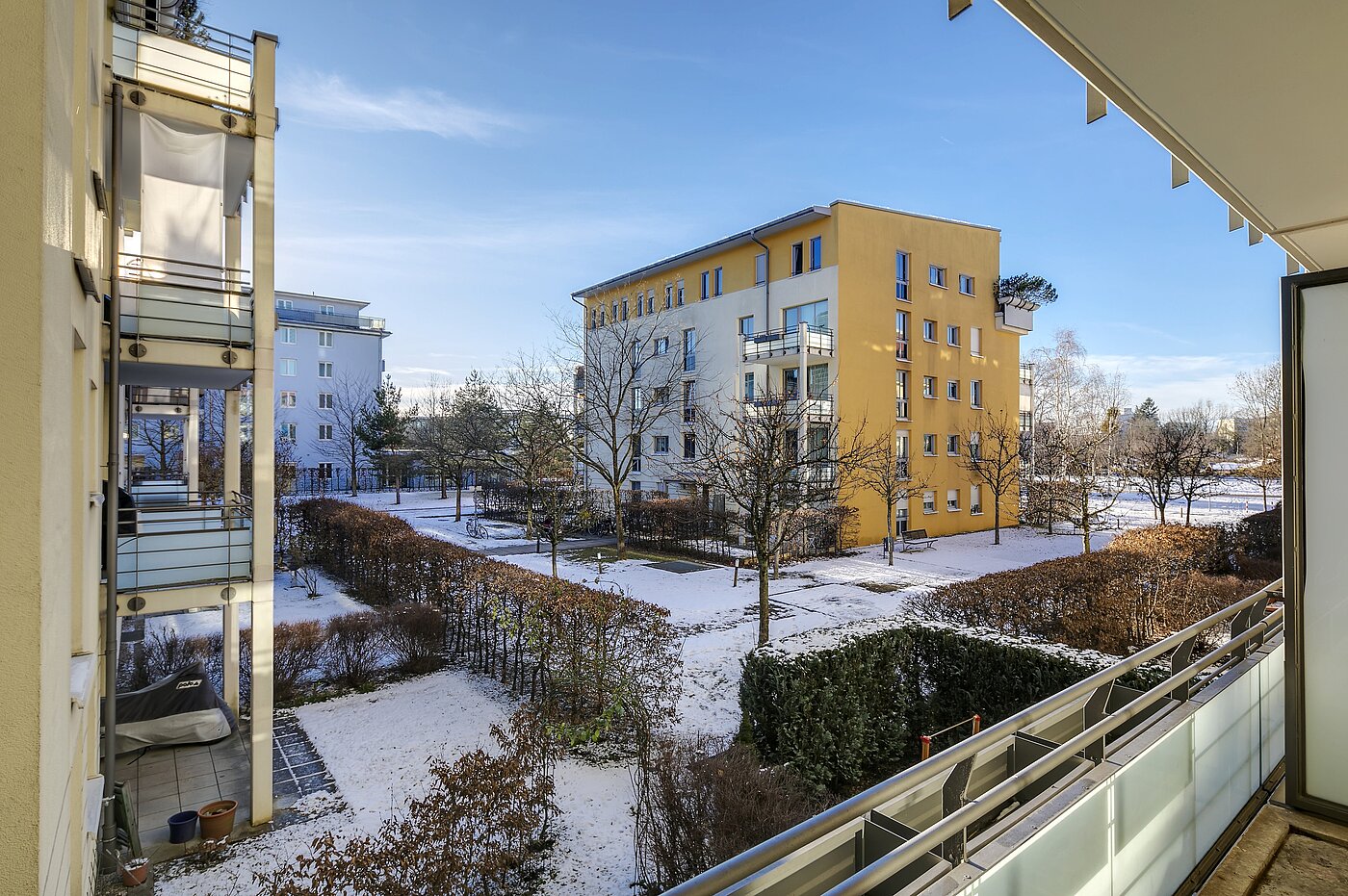多层公寓 与 4 房间 | 1709ML3 | Die Aussicht vom Balkon...