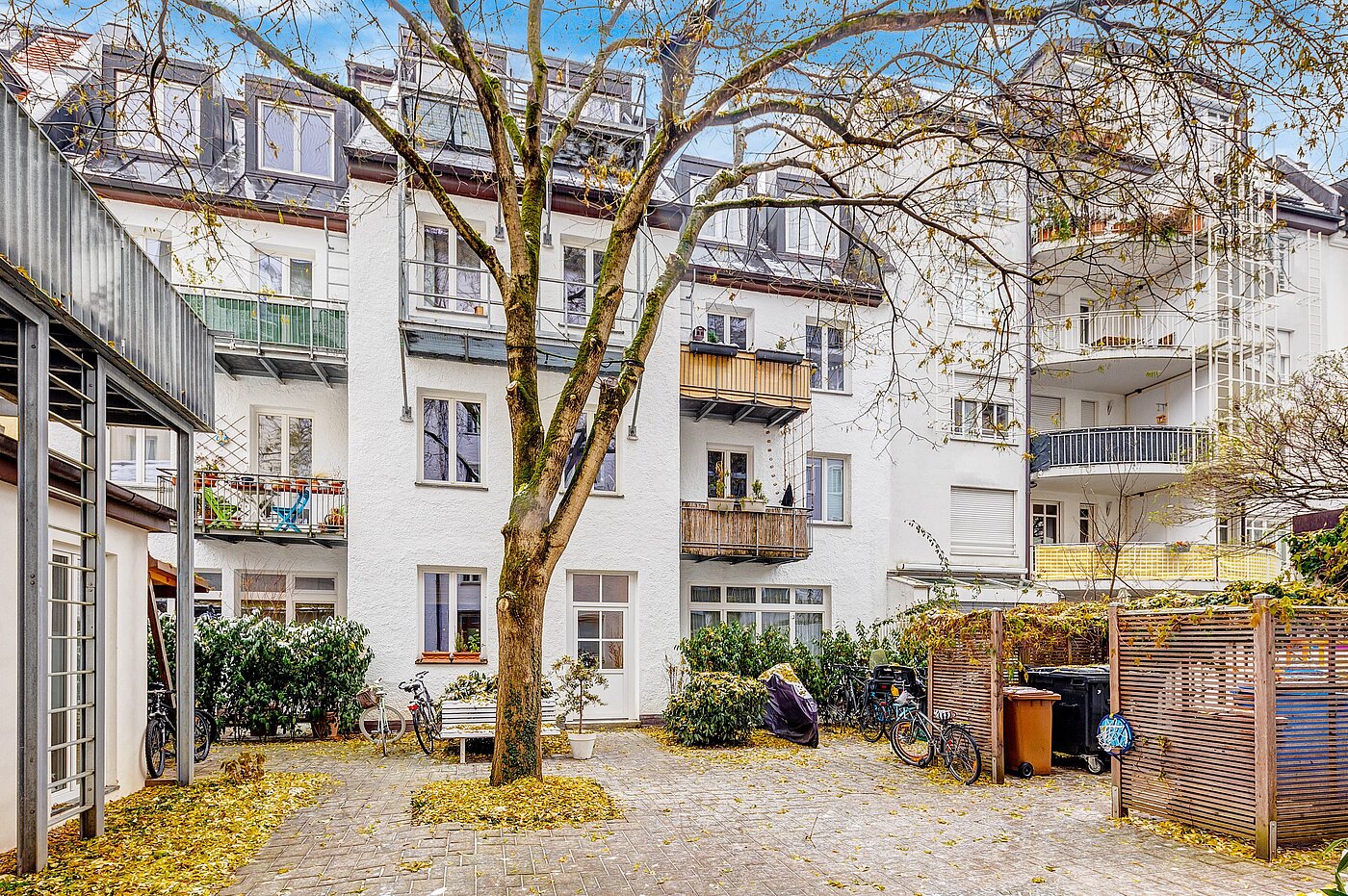 阁楼公寓 与 1 房间 | München-Isarvorstadt | 2211ML7 | Schöner Hinterhof-Charakter