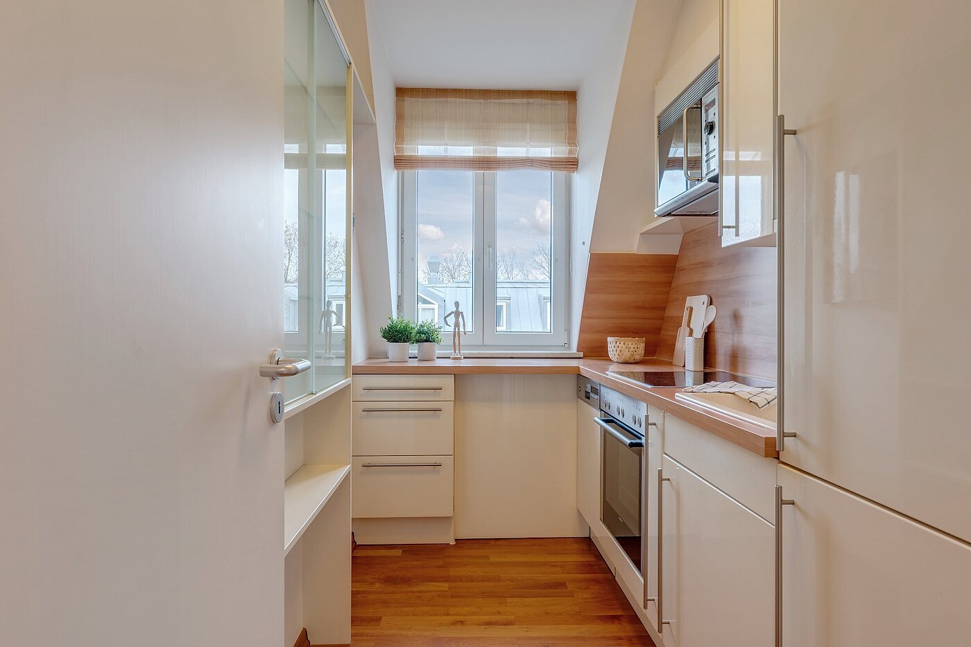 阁楼公寓 与 2 房间 | München-Sendling | 1911ML4 | Küchenzeile mit...