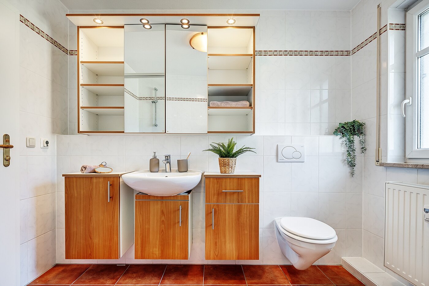 多层公寓 与 3 房间 | München-Ramersdorf | 2206ML4 | ...modernen Einbauten, sowie...