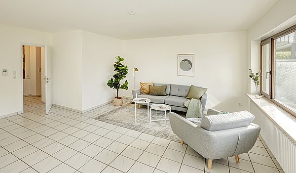 排式中层住宅 与 5 房间 | Unterschleißheim | 70187 | Helles geräumiges Wohnzimmer...