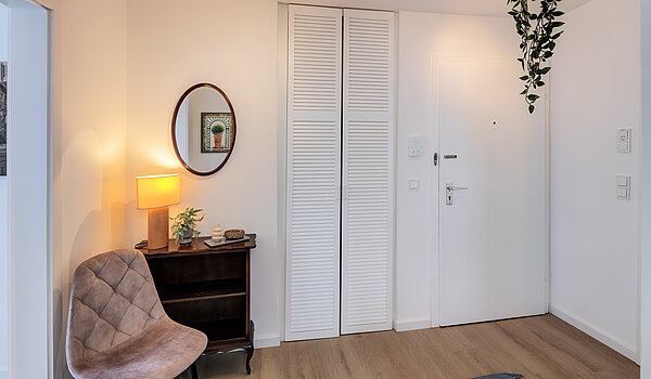 多层公寓 与 2 房间 | München-Sendling-Westpark | 70413 | Diele mit Stauraum...