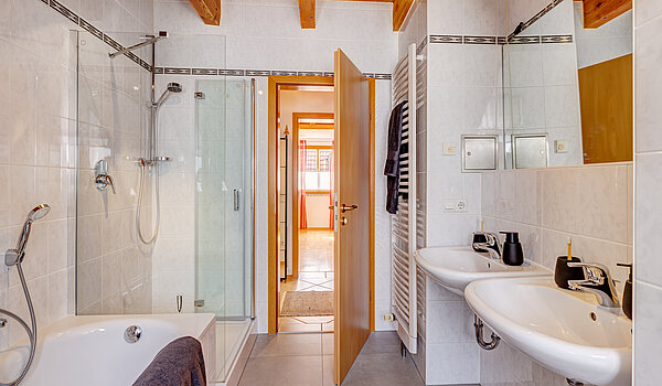 复式公寓 与 3.5 房间 | München-Trudering | 70391 | ...mit Wanne und Dusche