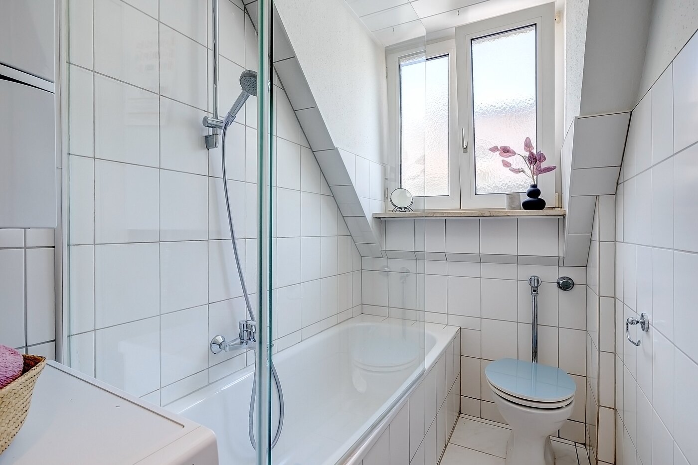 多层公寓 与 1.5 房间 | München-Schwabing | 70014 | Tageslichtbad mit...