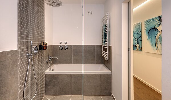 多层公寓 与 3 房间 | München-Sendling | 70167 | ..mit Dusche und Badewanne
