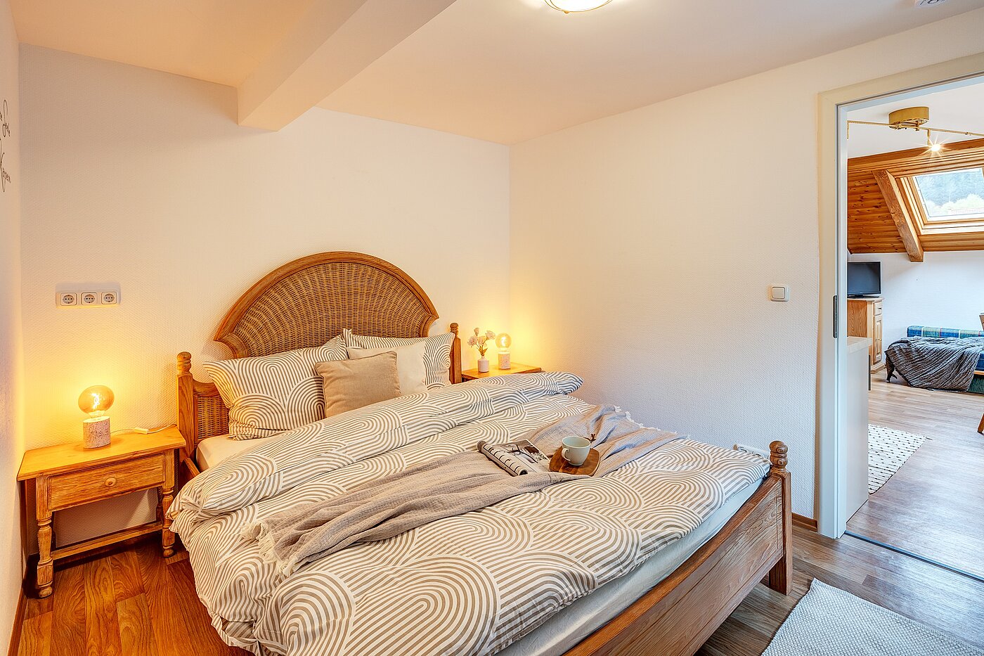 阁楼公寓 与 2 房间 | Bad Wiessee | 70017 | ...mit großzügigem Bett...