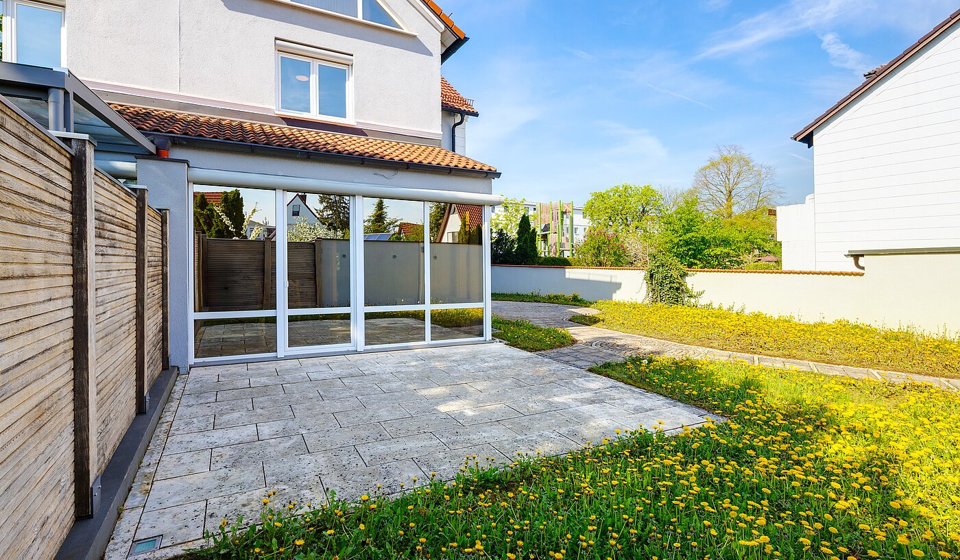 联排别墅 与 6.5 房间 | Unterschleißheim | 70122 | ...und Zugang zur Terrasse