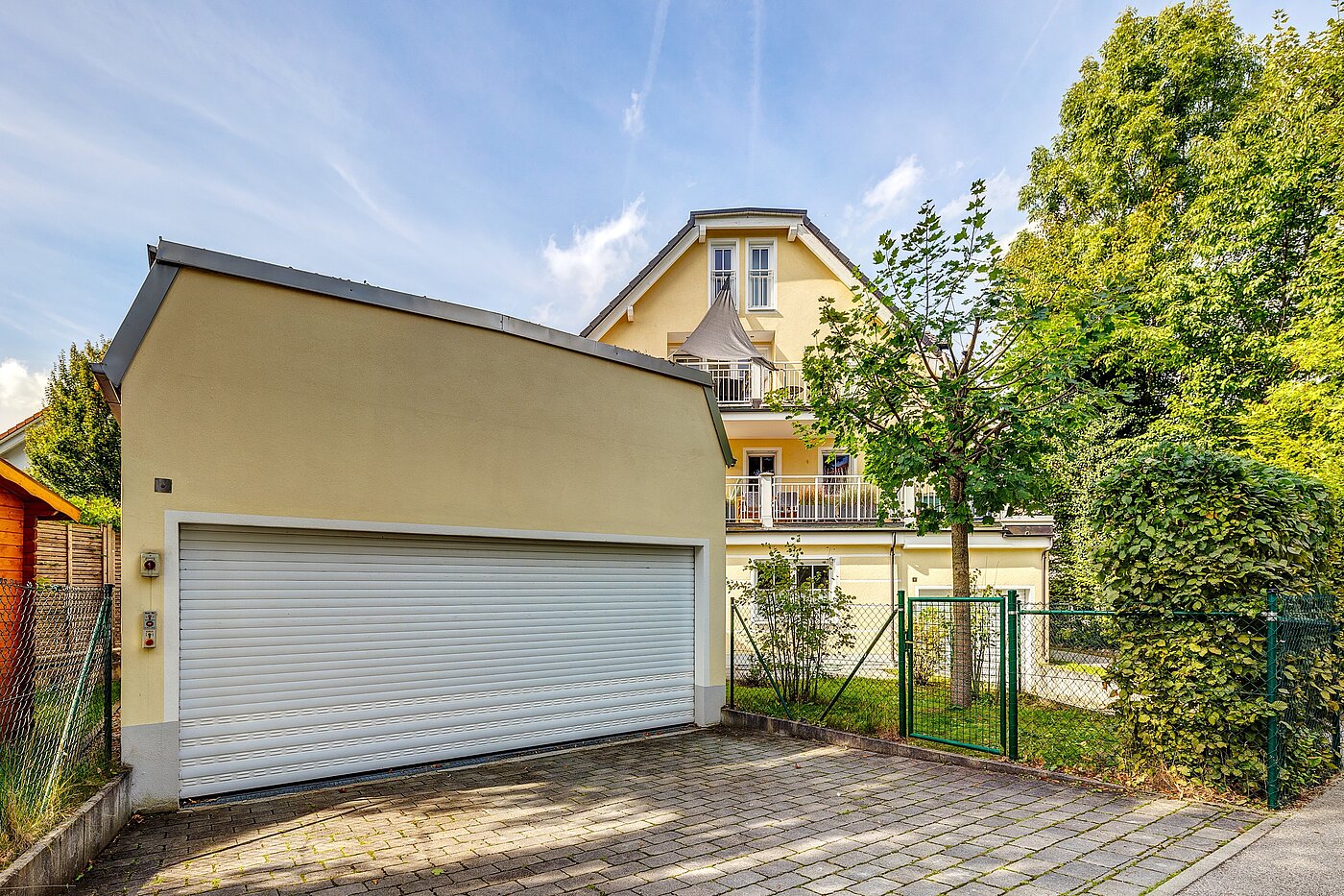 多层公寓 与 4 房间 | München-Forstenried | 2209ML6 | Garage