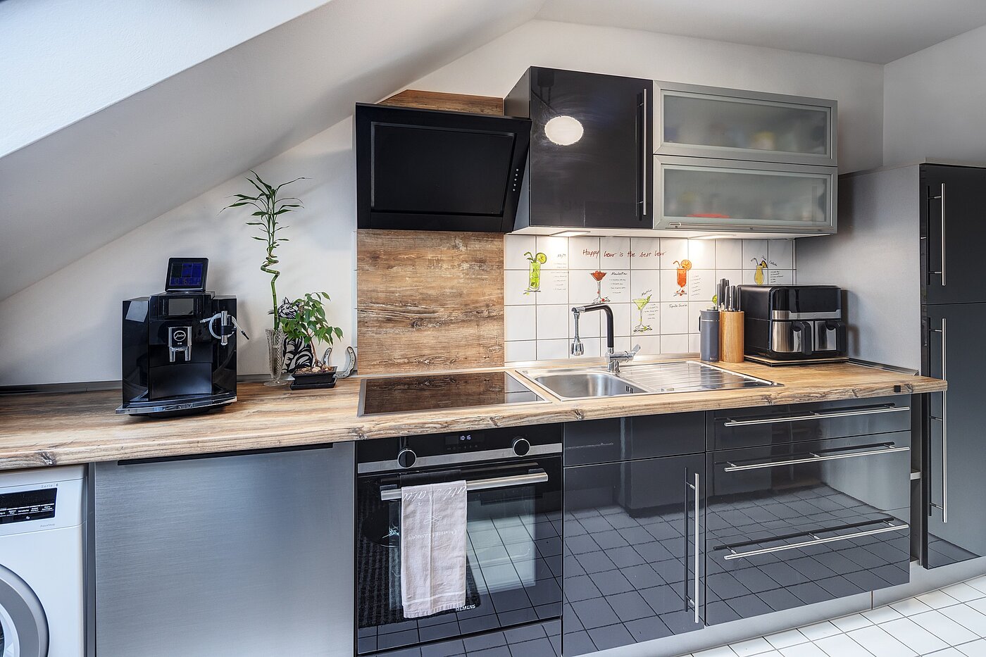 多层公寓 与 2 房间 | Poing | 70373 | ...Küche mit...