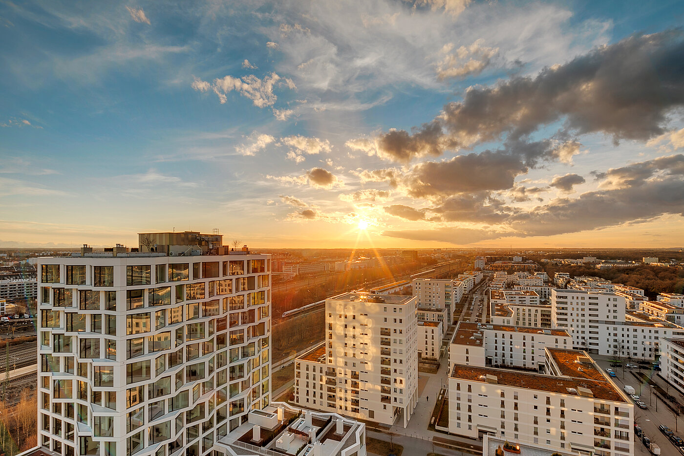公寓 与 1.5 房间 | München-Neuhausen | 70179 | ...Abendstimmung am FRIENDS TOWER