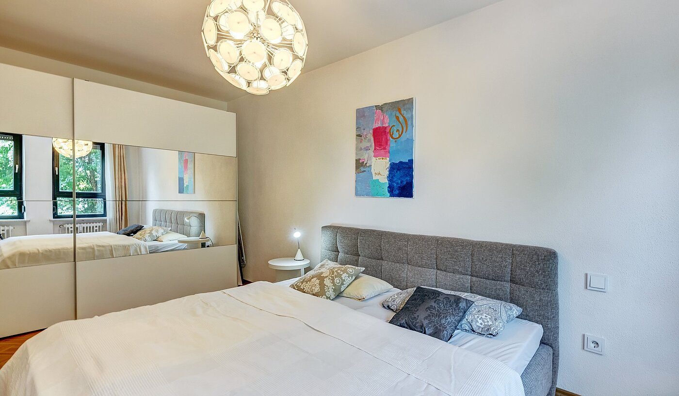 多层公寓 与 2 房间 | München-Sendling | 2106ML2 | ...mit großem Kleiderschrank