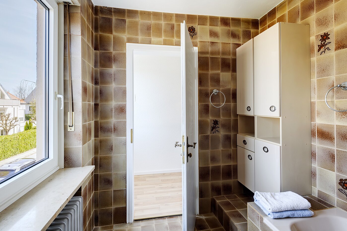 联排别墅 与 4 房间 | München-Solln | 70120 | Badezimmer Im Obergeschoss