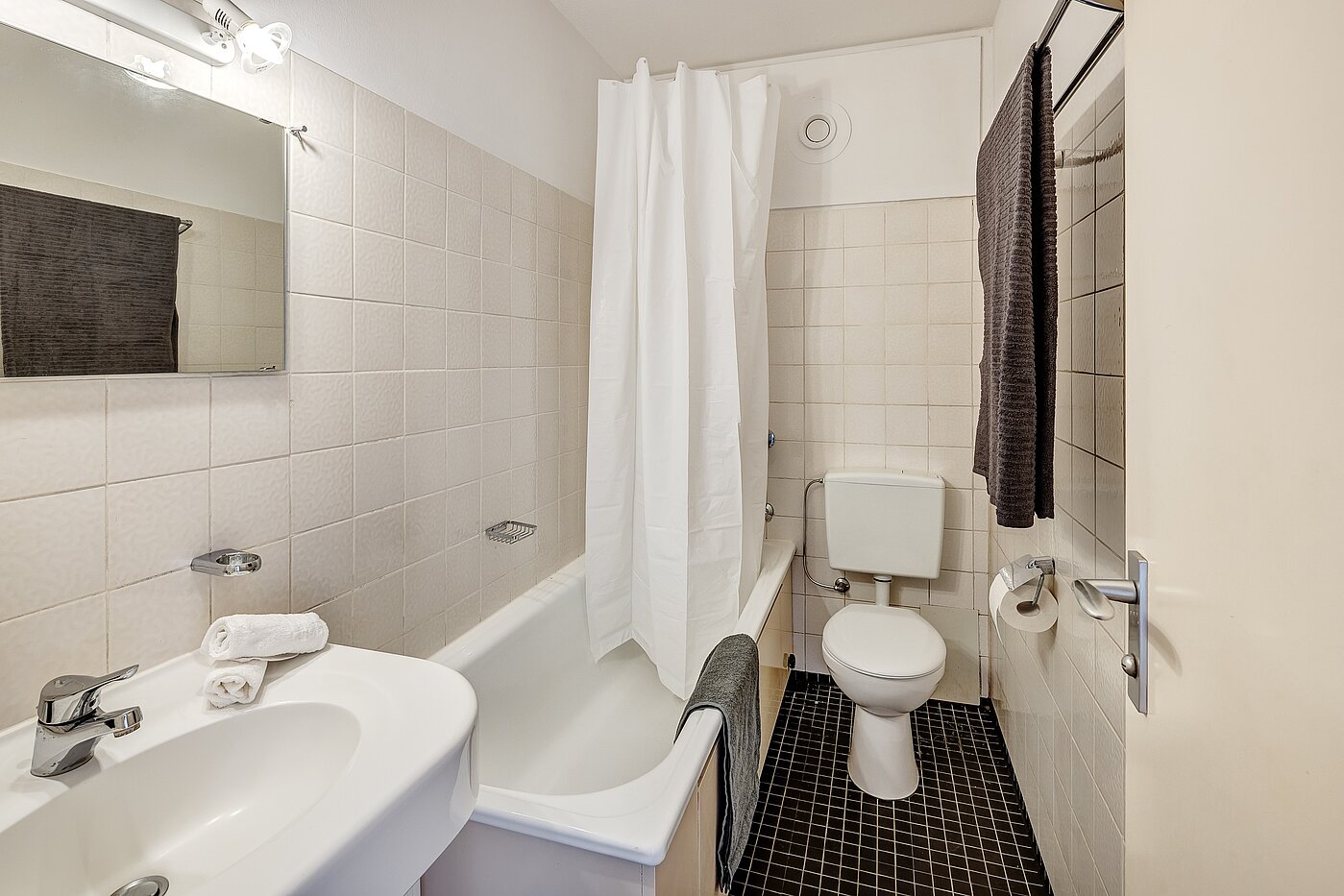 多层公寓 与 1 房间 | München-Solln | 2201ML92 | Das Wannenbad lässt sich auch umgestalten