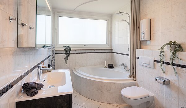 露台公寓 与 3 房间 | München-Berg am Laim | 704511 | Badezimmer