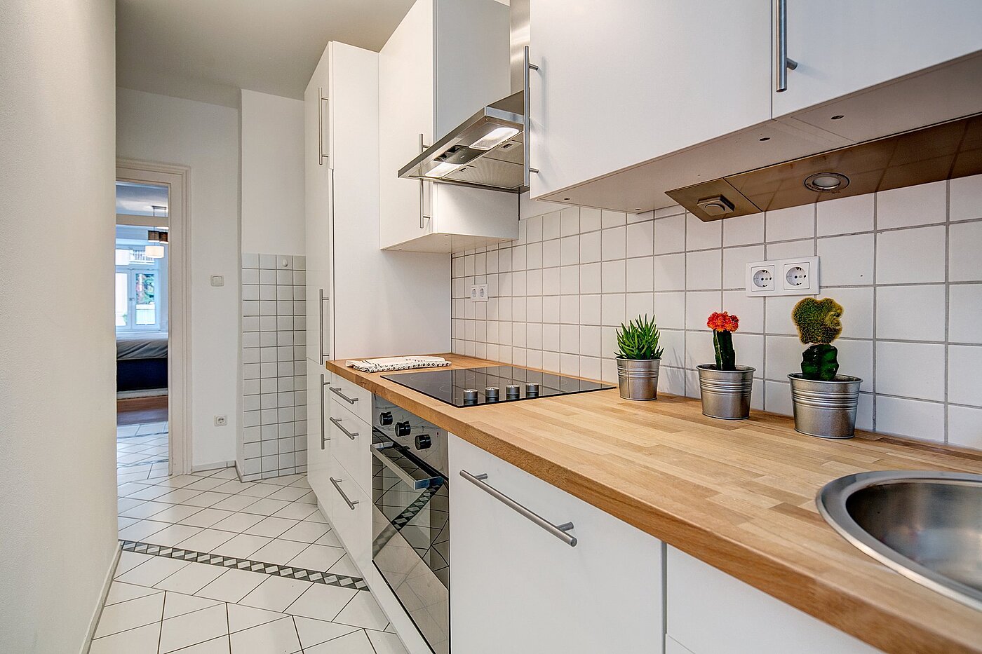 多层公寓 与 4 房间 | München-Maxvorstadt | 2011ML2 | Moderne Küche mit allen...
