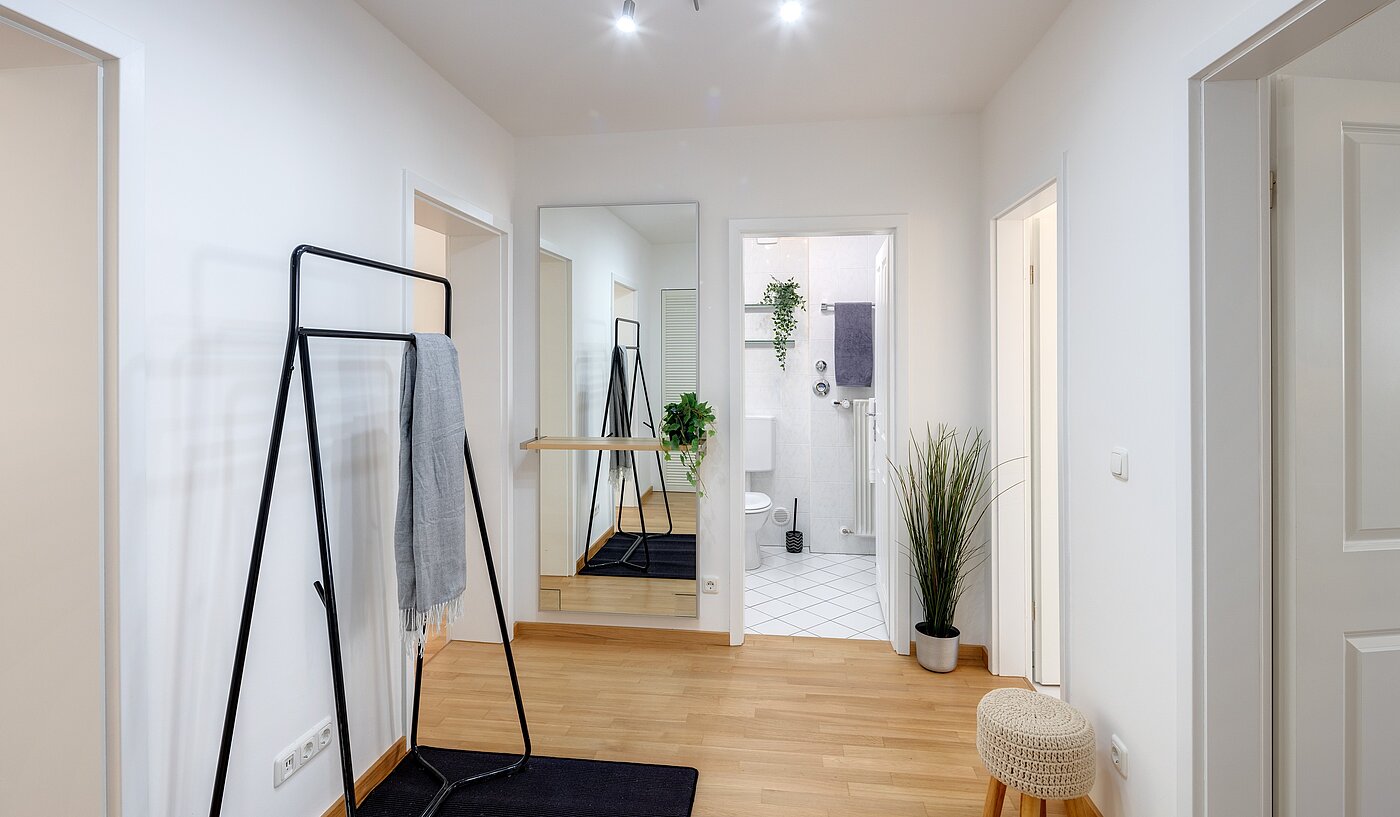 多层公寓 与 3 房间 | München-Obergiesing | 70028 | Ansprechender Eingangsbereich...