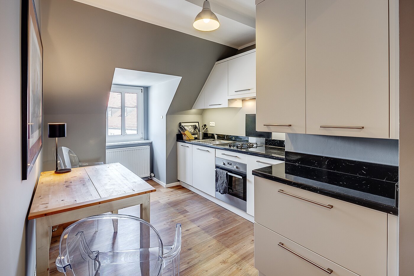 多层公寓 与 2 房间 | München-Maxvorstadt | 2211ML6 | ...zur Küche