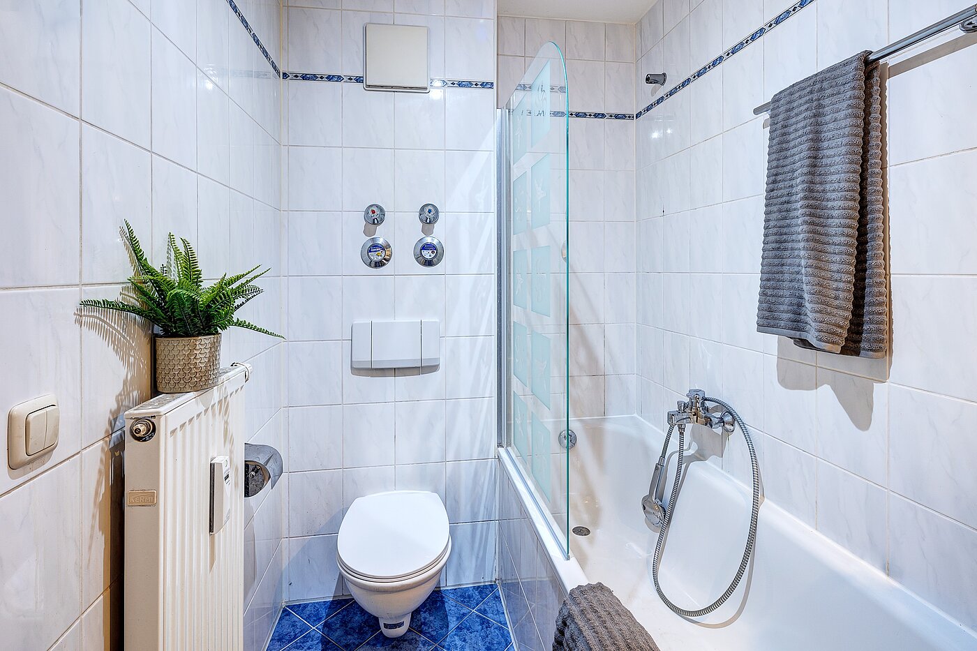 一楼公寓 与 1.5 房间 | München-Aubing | 70000 | ...Badewanne