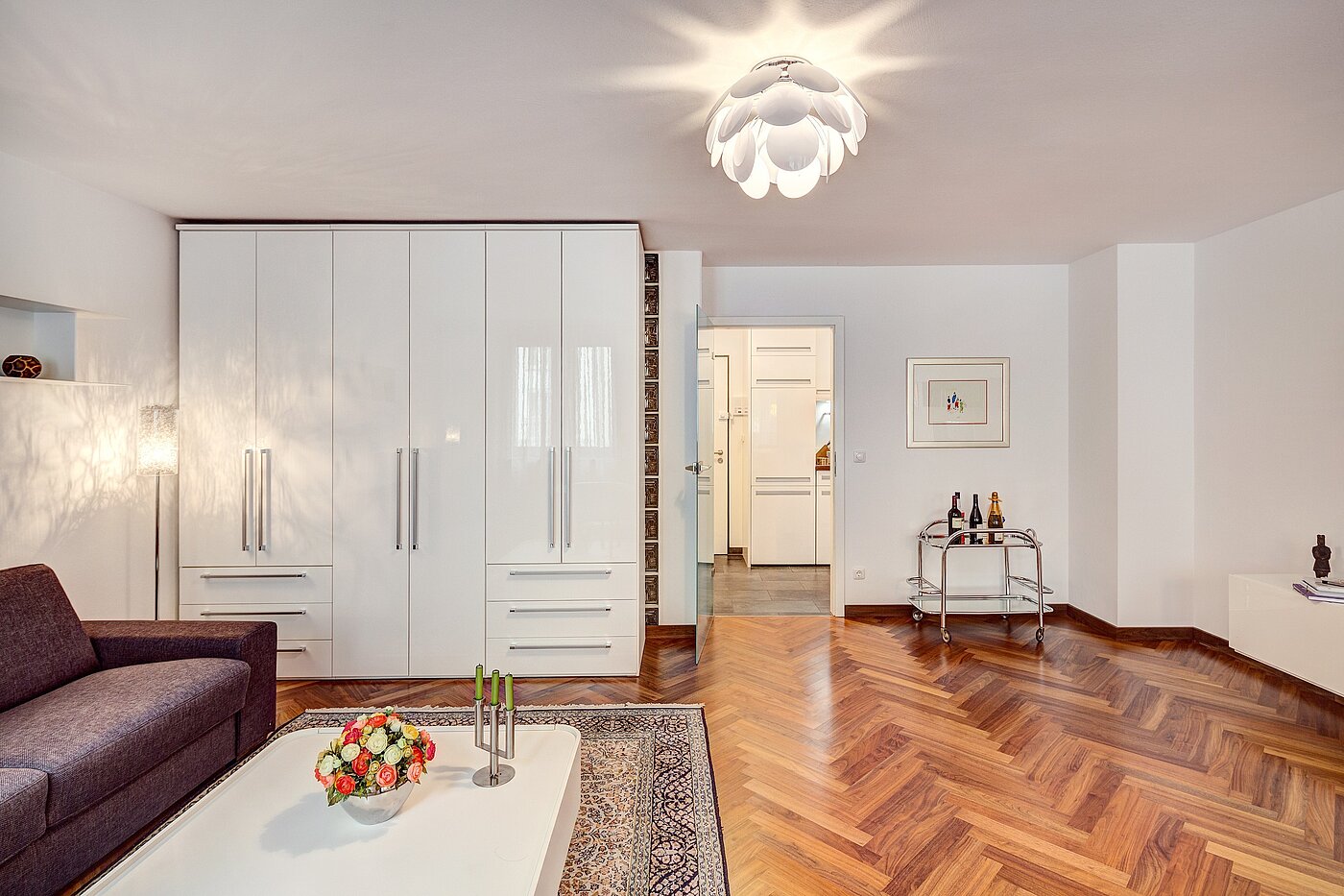 多层公寓 与 1 房间 | München-Schwabing | 2207ML10 | Blick zur Diele