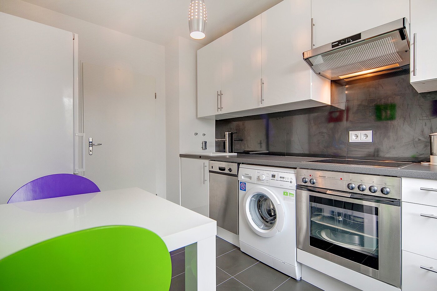 多层公寓 与 2 房间 | München-Sendling | 2106ML2 | ...mit kleinem Esstisch