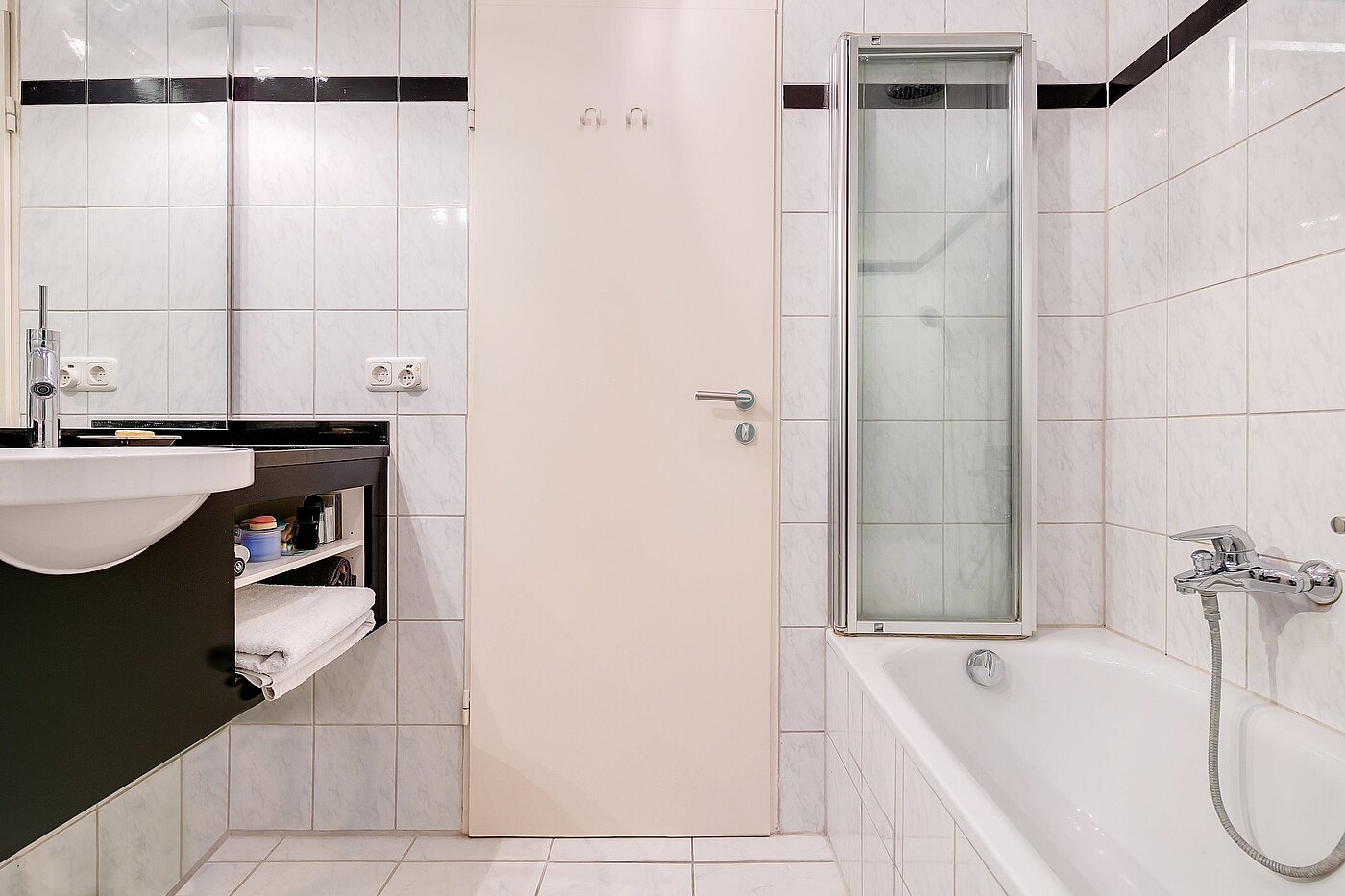 多层公寓 与 2 房间 | München-Schwabing | 2004ML1 | mit Badewanne