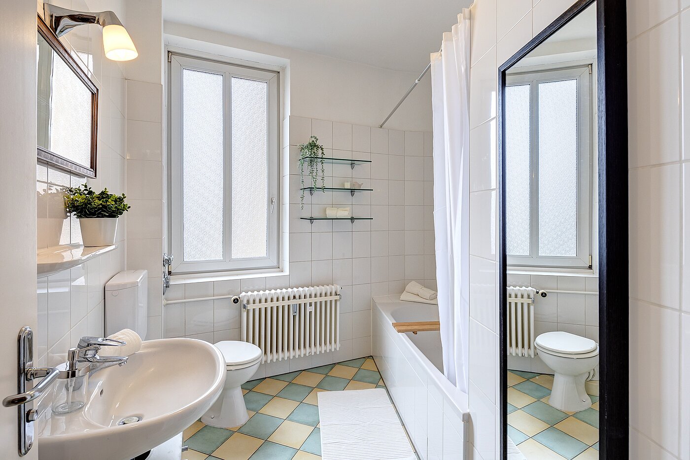 多层公寓 与 1 房间 | München-Schwabing | 701051 | Tageslichtbad mit...