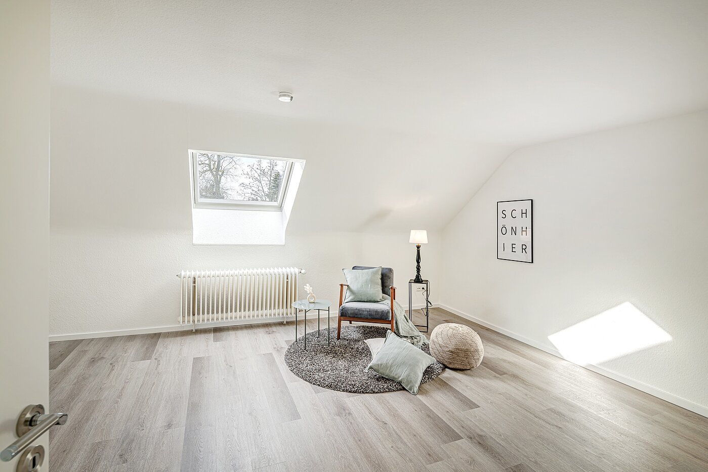 排式中层住宅 与 5 房间 | Unterschleißheim | 70187 | Gemütliches Studio im DG...