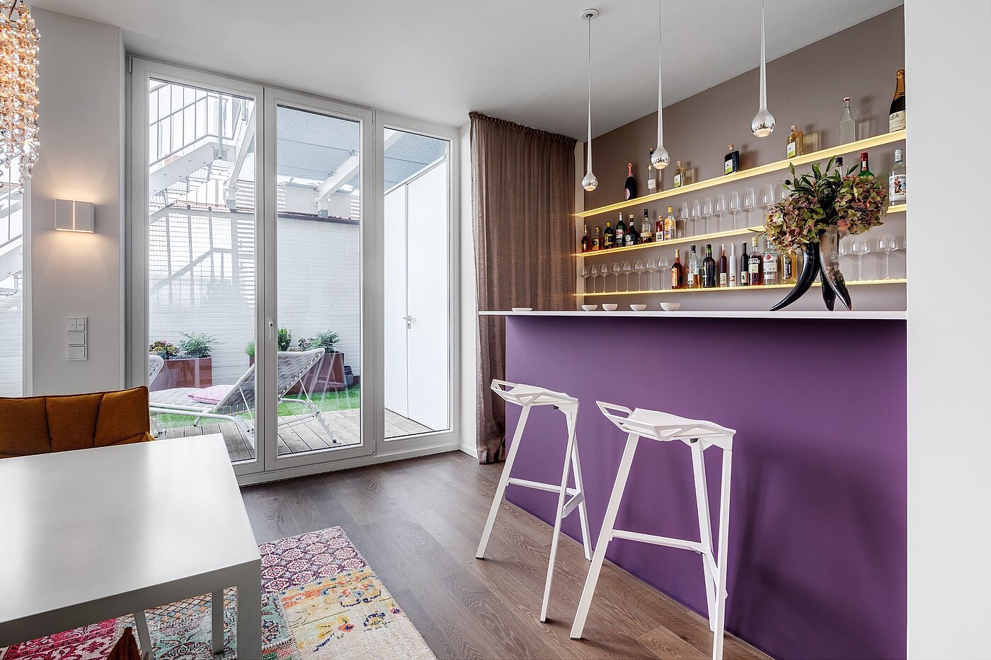 多层公寓 与 5 房间 | München-Maxvorstadt | 1807ML1 | mit angrenzender Bar