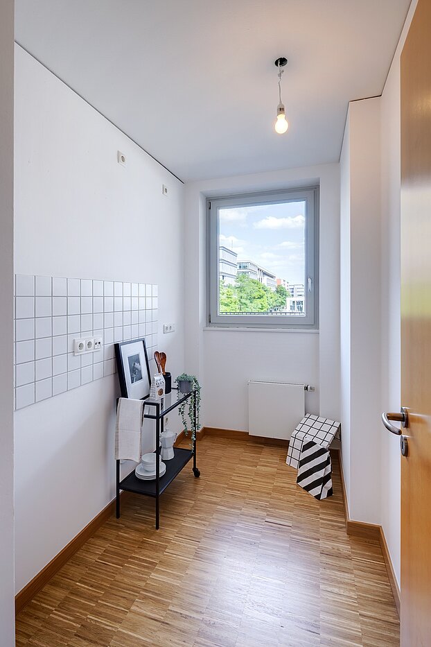 多层公寓 与 2 房间 | München-Schwanthalerhöhe | 2206ML11 | Blick in die Küche...