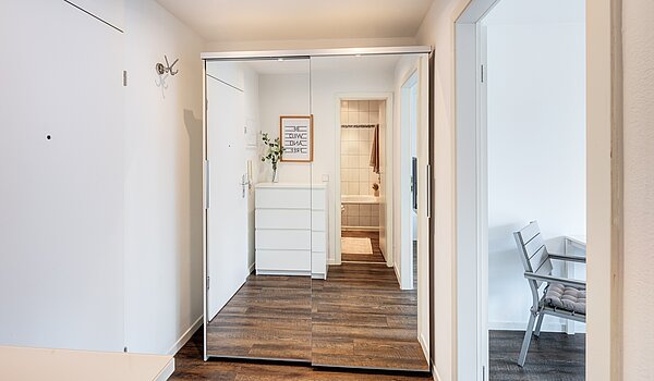 多层公寓 与 1 房间 | München-Neuhausen | 702271 | ...Eingangsbereich