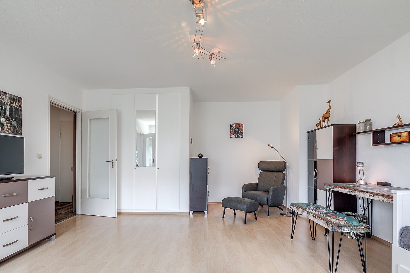 多层公寓 与 1 房间 | München | 70456 | Wohnzimmer