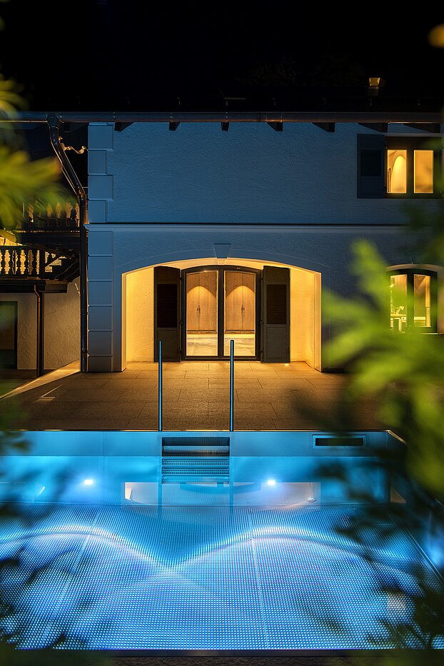 特殊房产 与 15 房间 | Bad Wiessee | 701591 | Beleuchteter Außenpool