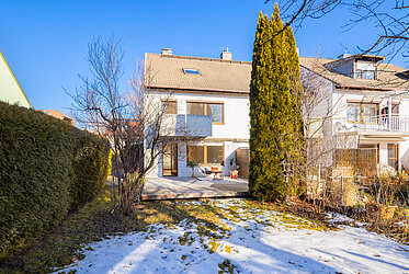 瓦尔德特鲁德林: 阳光充足的独立排屋--家庭的理想选择