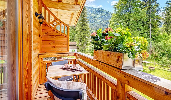 多层公寓 与 6 房间 | 70095 | ...mit sonnigem Balkon