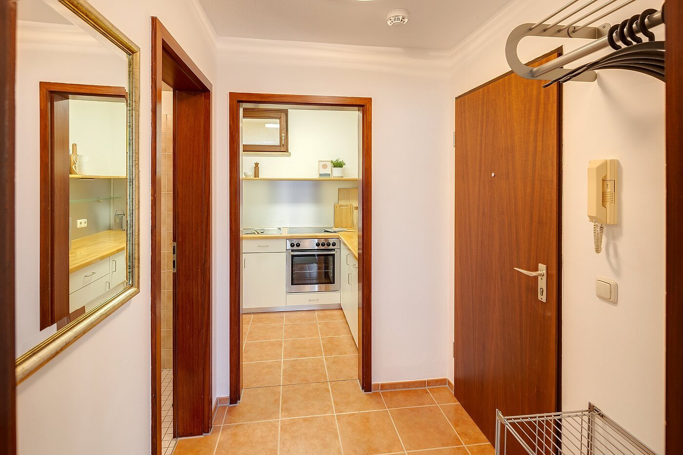 多层公寓 与 2 房间 | München-Neuhausen | 2012ML5 | Platz für eine Garderobe