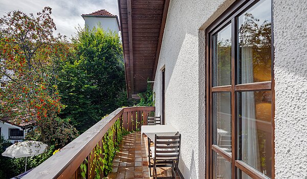 独栋住宅 与 4 房间 | Neubiberg | 70429 | Balkon