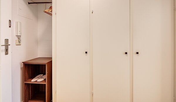 多层公寓 与 1 房间 | München-Schwabing | 70475 | ... mit Garderobe