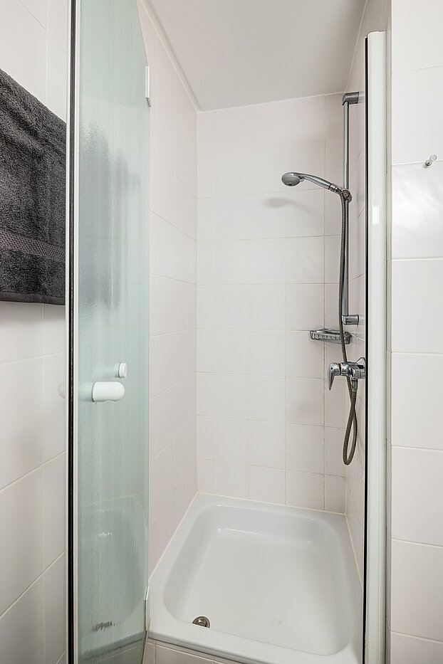 多层公寓 与 3.5 房间 | München-Bogenhausen | 703052 | ...Duschbad
