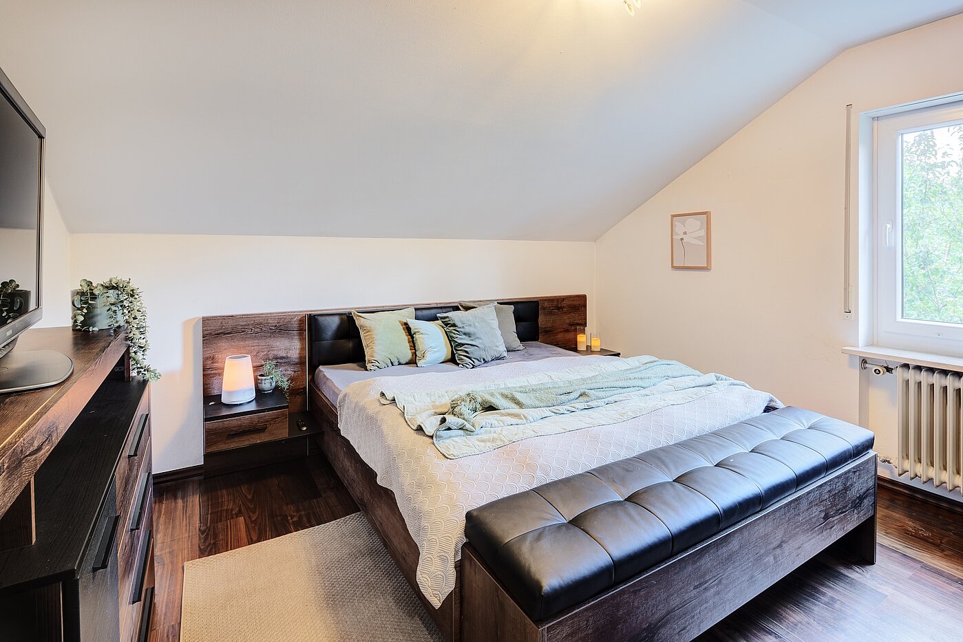 阁楼公寓 与 3 房间 | Karlsfeld | 70217 | Schlafzimmer mit...