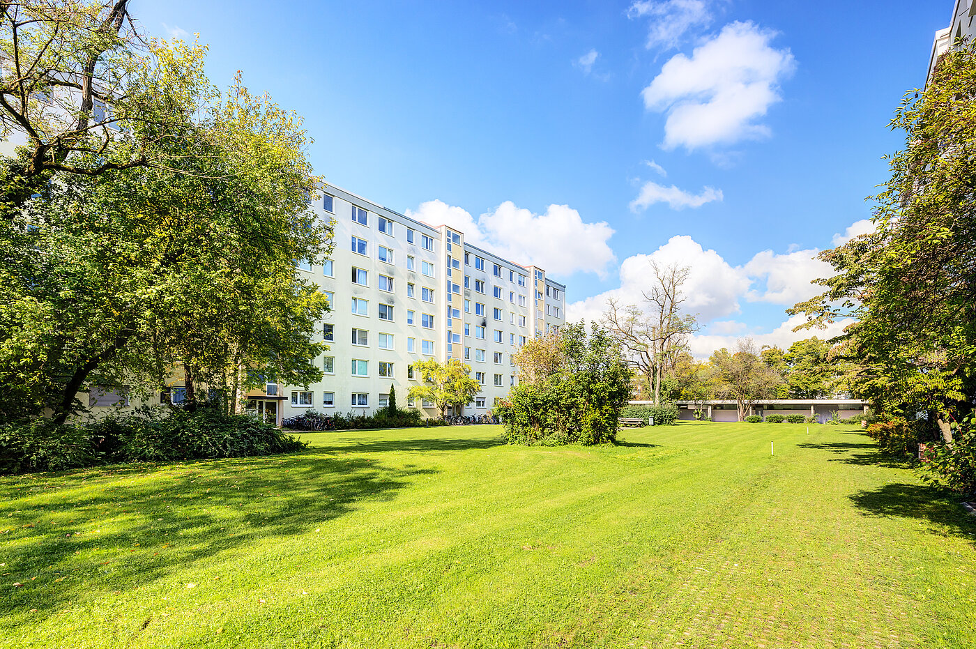 多层公寓 与 2 房间 | München-Bogenhausen | 70287 | Parkähnliches Grundstück...