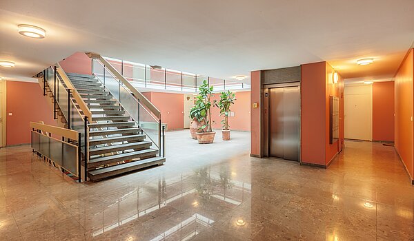 多层公寓 与 3.5 房间 | München-Bogenhausen | 703052 | Repräsentativer Entrée...