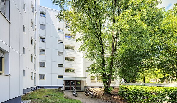 多层公寓 与 2 房间 | München-Hadern | 70410 | Außenansicht zur Eingangsseite