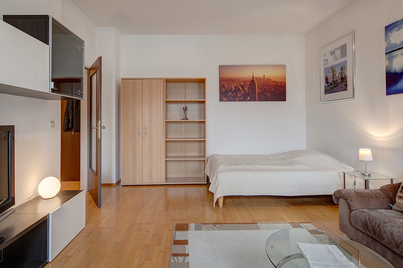 多层公寓 与 1 房间 | München-Schwabing | 2111ML3 | Blick in Richtung Bett